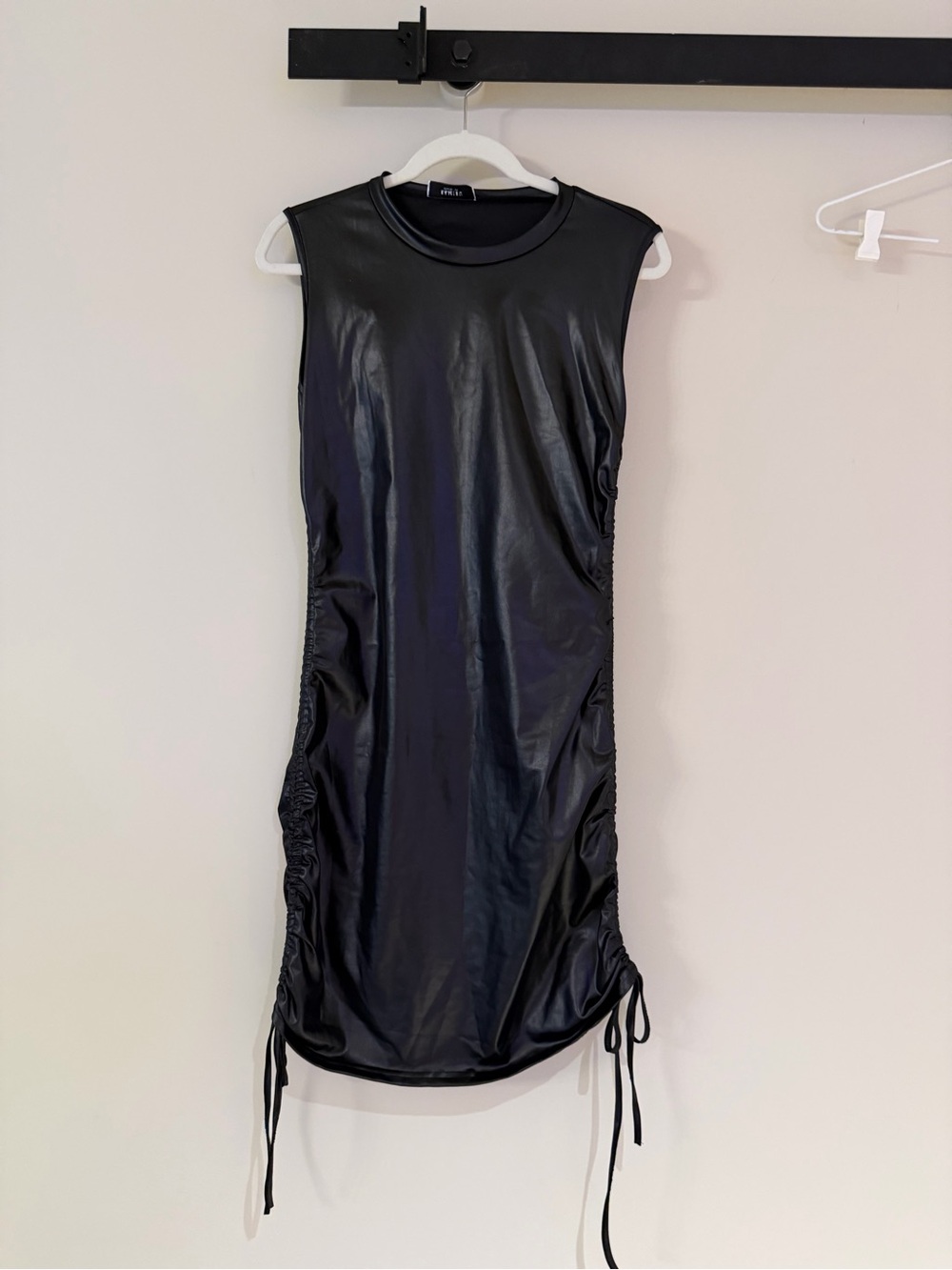 Amisu Black Faux-Leather Side-Ruched Tie Mini Dress